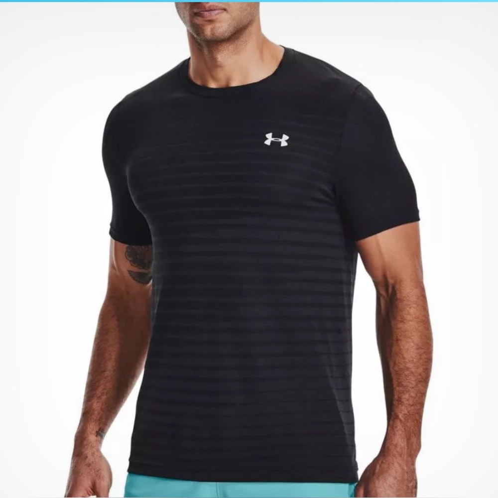 NWT 2 Under Armour Men's Black and Gray MUSCLE FITTED HEATGEAR ATHLETIC Shirts